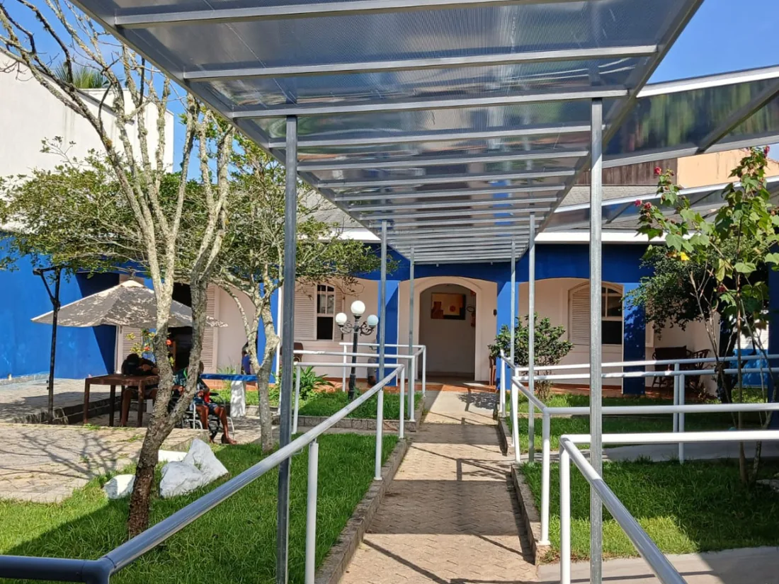 Acesso coberto do Residencial Essência